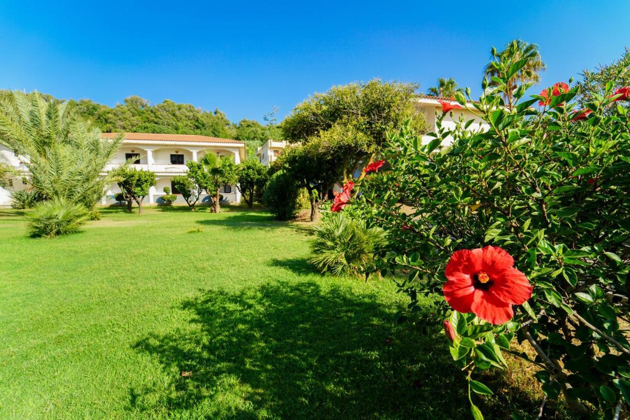 Villaggio Torre Ruffa Robinson Capo Vaticano Exterior photo